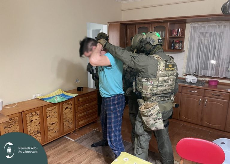 „Munkerőt vegyenek!”