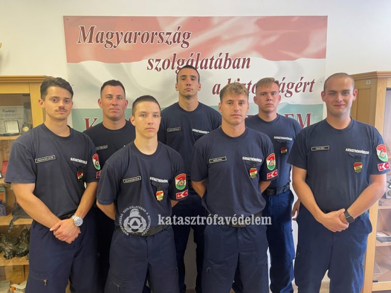Hét új tűzoltó kezdte meg hivatásos szolgálatát Fejér vármegyén