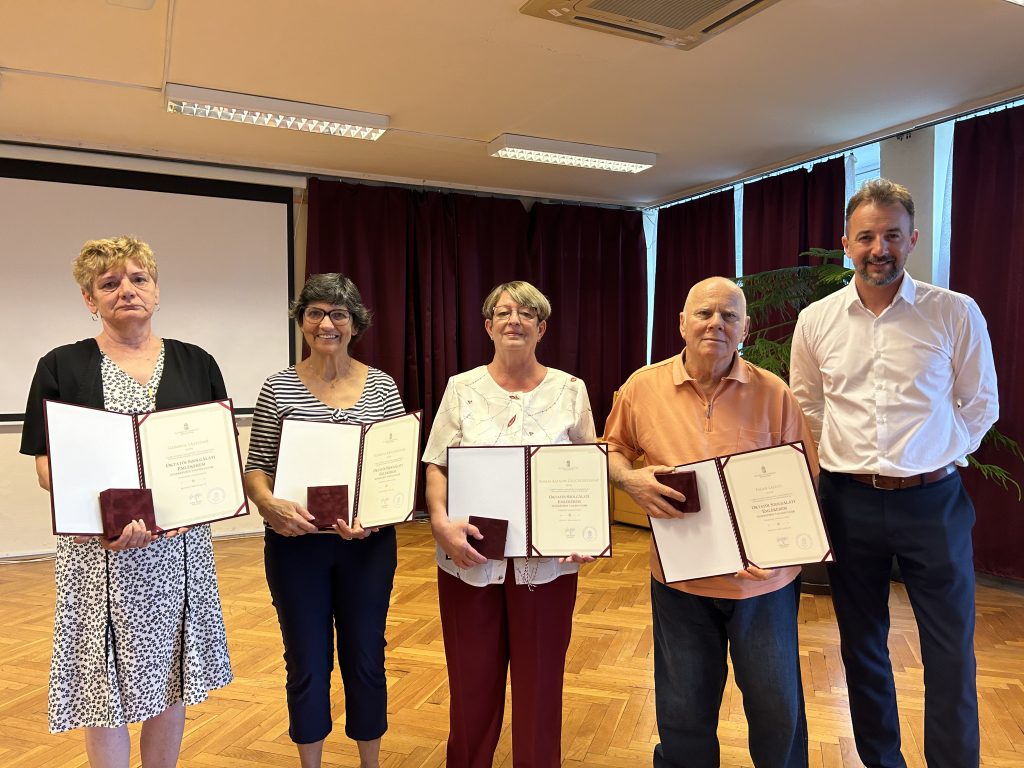 Miniszter elismerést kapott a Dunaferr iskola négy pedagógusa