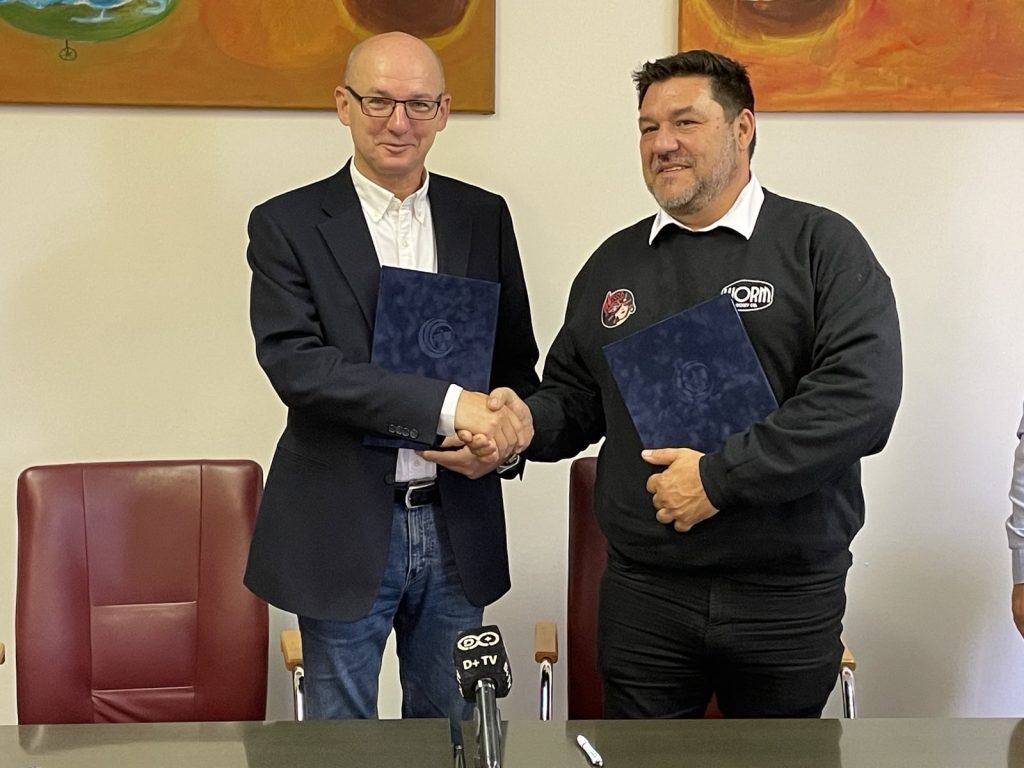 Korcsolya- és jégkorong oktatás is lesz a Dunaújvárosi Egyetemen