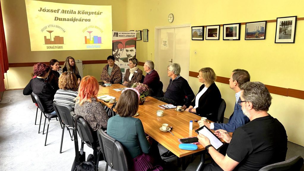 Együttműködés a dunaújvárosi és a lesznói könyvtár között