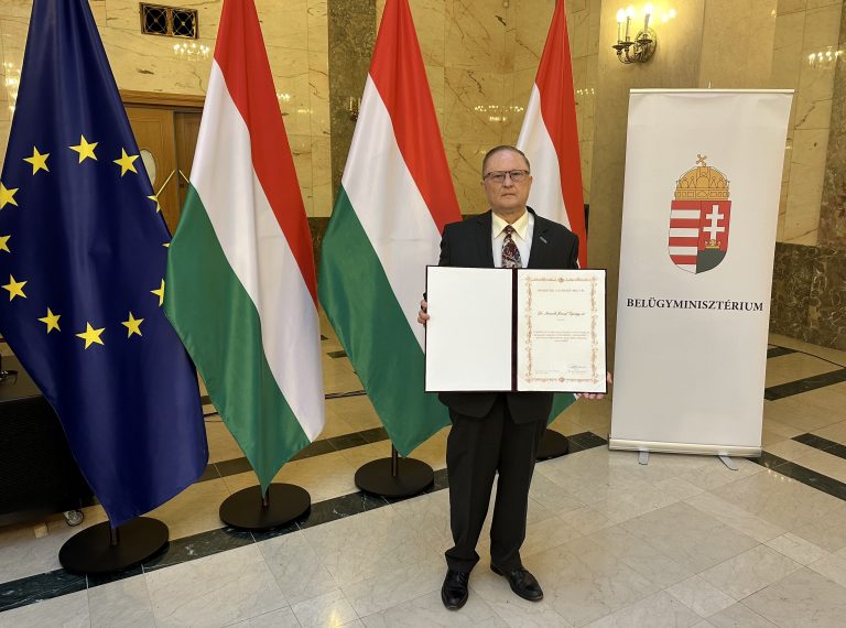 Miniszteri elismerést kapott a krónikus belgyógyászati osztály vezetője