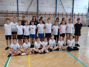 Hat dobogós helyezés az ob-n