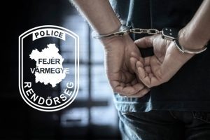 Konyhakéssel fenyegetve akart nyakláncot szerezni egy férfi
