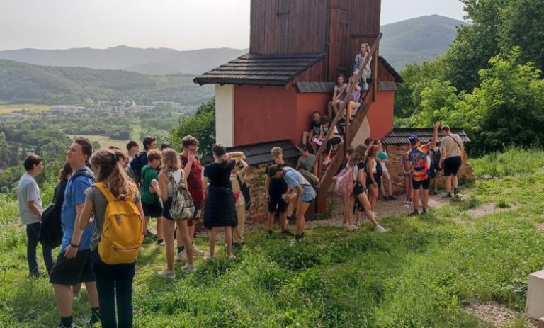 Határtalanul: több mint 50 ezer diák utazását támogatják, kirándulnak a dózsások is