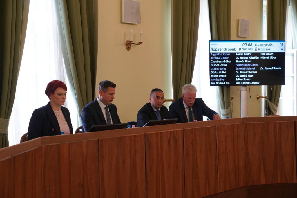 Gazdasági program, civil pályázatok, felzárkóztatás