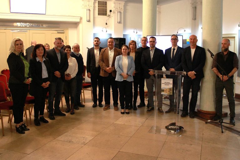 Dunaújváros: április 11-én irány az alsó-Dunapart!