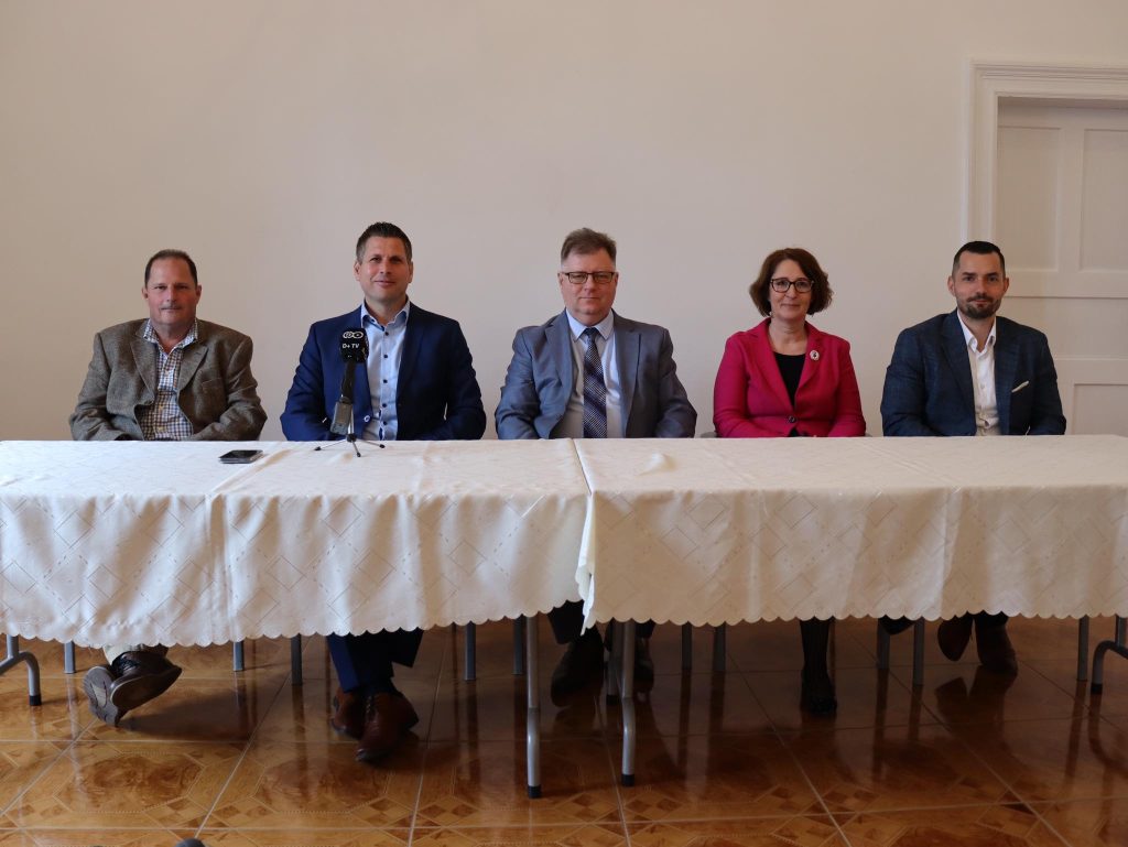 A hátrányos helyzetben élőket segíthetik a 300 millió forintos pályázati támogatásból