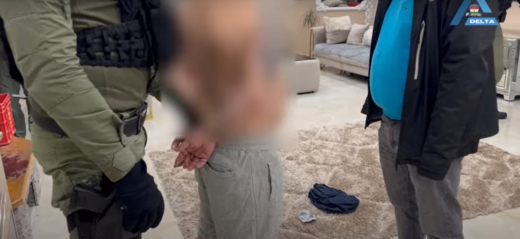 Jó reggelt, itt a rendőrség! – korhatáros videóval