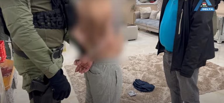 Jó reggelt, itt a rendőrség! – korhatáros videóval