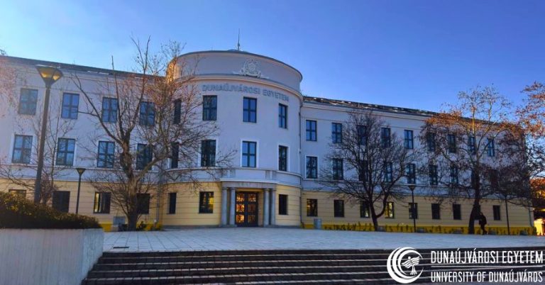 Pályázat is segíti a Dunaújvárosi Egyetemen a Tudományos Diákköri munkát