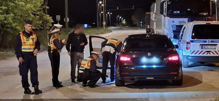 Illegális gyorsulási verseny miatt csaptak le a rendőrök