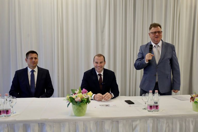 Mészáros Lajos: Nekünk a magyar emberek érdekei az elsők!