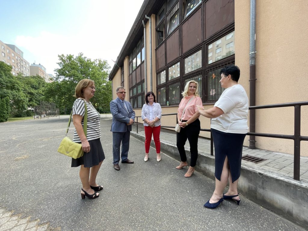 Az Arany és a Móra iskola is megújulhat mintegy félmilliárd forintos támogatásból