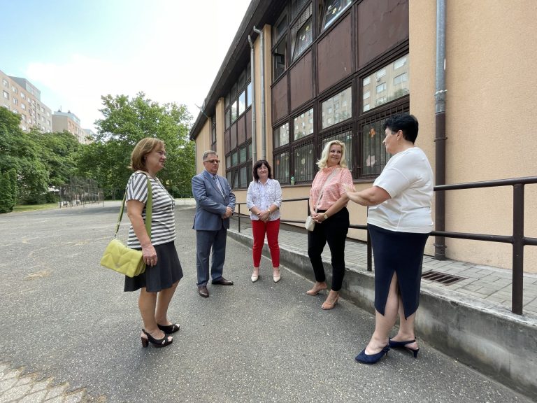 Az Arany és a Móra iskola is megújulhat mintegy félmilliárd forintos támogatásból