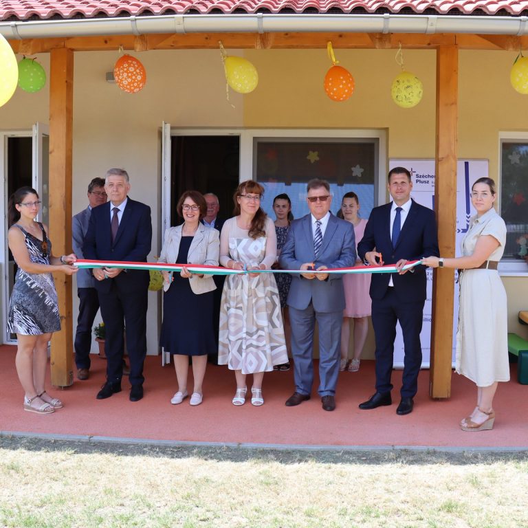 Mesefa II: újabb minibölcsődét adtak át Ercsiben