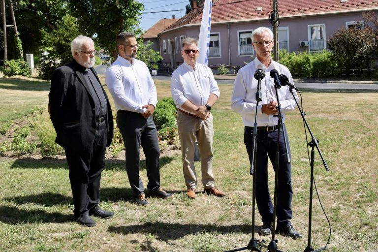 Szentháromság tér: visszakerülhet ide a szobor