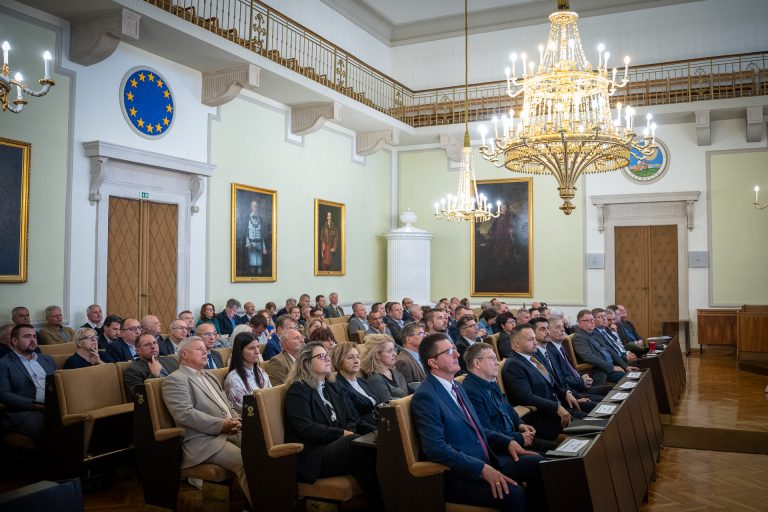 Pusztaszabolcs: 30 millió forint forrás a Versenyképes Járások Programmal