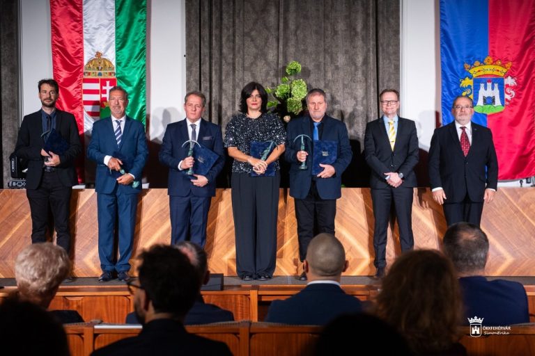 Őze Áronnak Prima-díjat adományoztak Székesfehérváron