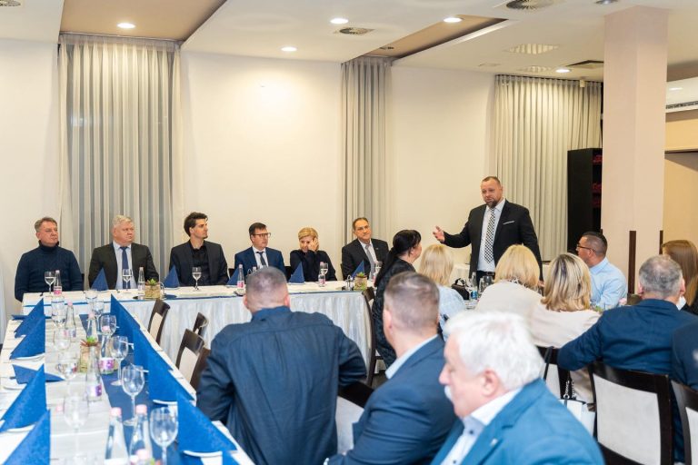Egészség Törzsasztal Vacsora – Dunaújváros jövőjéért
