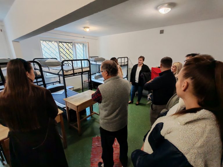 Törvényszéki dolgozók tettek látogatást a pálhalmai börtönben