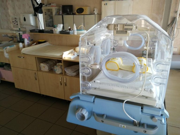 Vezetőváltás a kórház szülészet-nőgyógyászati osztályán, dr. Bazsa Sándor átadta a stafétát