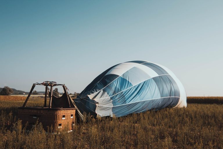 Súlyosított ítélet: hátrahagyott utasa a hőlégballon kosarában égett…