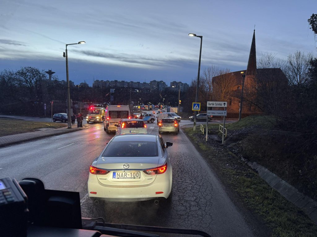 Baleset történt a McDonald’s és a Tesco közötti szakaszon