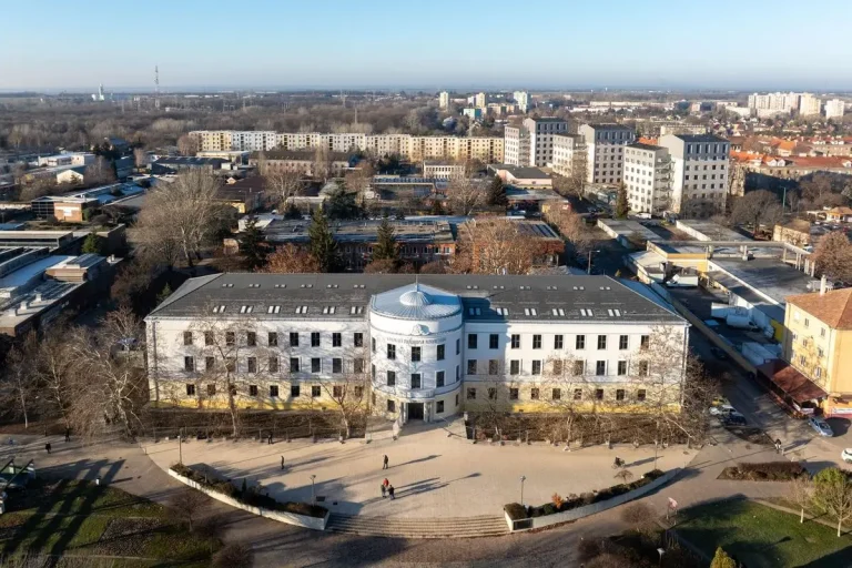 TDK a Dunaújvárosi Egyetemen – 2,17 millió forintos támogatással indul tehetséggondozó program