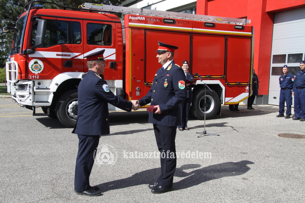 tűzoltóautó