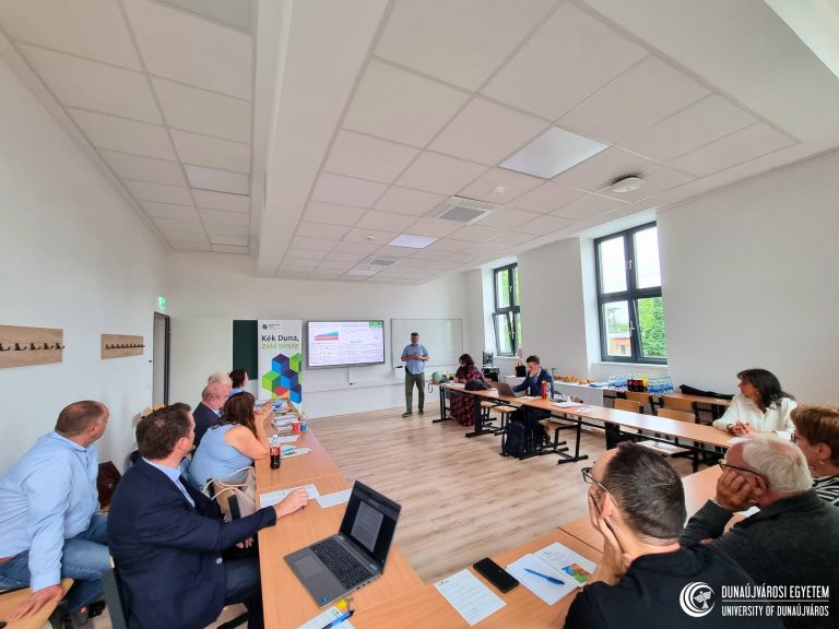 A szélenergia jövője és a fenntartható energiaellátás került a fókuszba a Dunaújvárosi Egyetemen